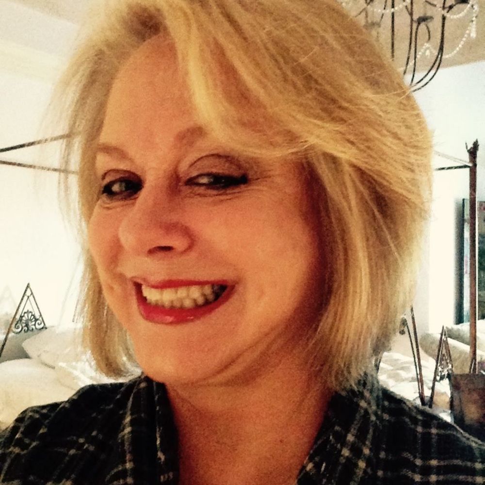 Meet your Posher, Carolyn